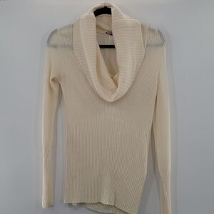 3 For $20 Venus  Beige  turtle neck sweater size looks like a XS